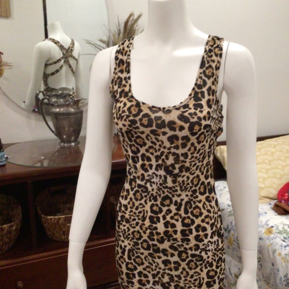 BLVD short sleeve Bodycon Animal print Sexy Dress size M - Picture 2 of 4